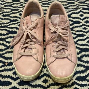 New Balance Casual Pink Sneakers